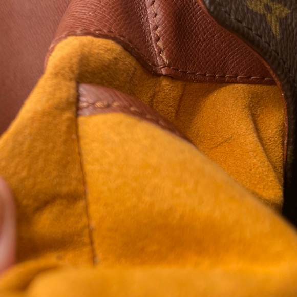 Louis Vuitton Musette Tango Monogramed Short Shoulder Bag circa 1999 w Dustbag - Picture 9 of 10